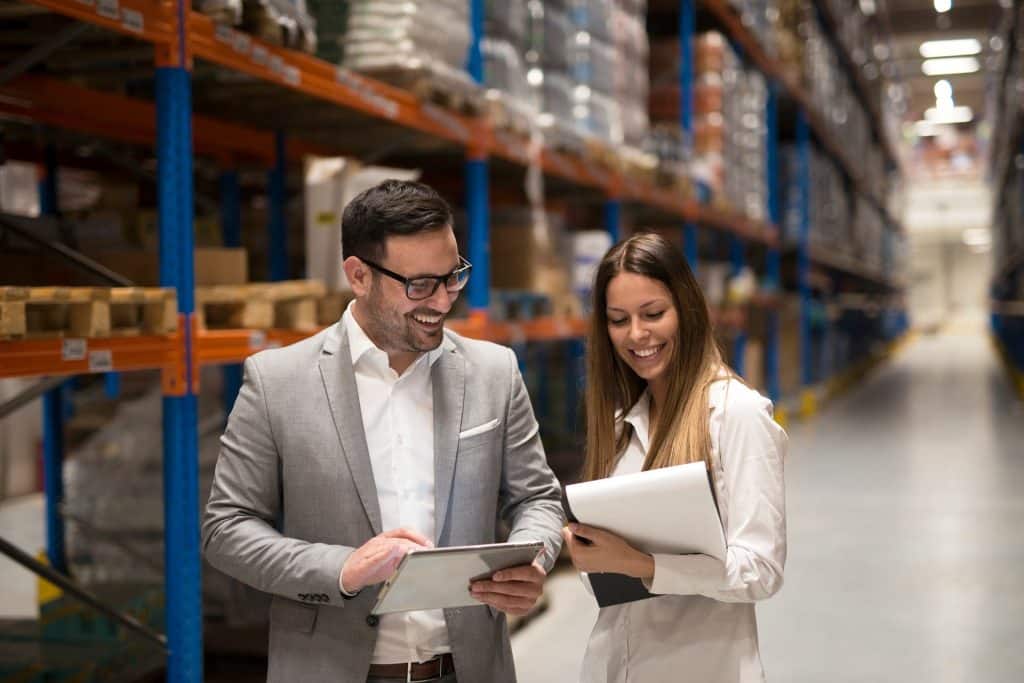 Bobinas, guantes, discos de corte, señalización o EPIs: descubre qué consumibles industriales son imprescindibles para evitar paradas y mantener la productividad.